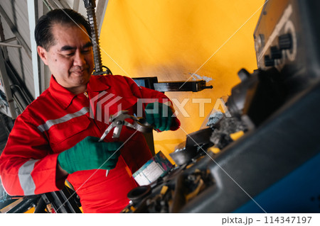 Car automobile service Car automobile service 114347197