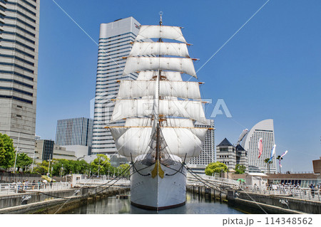 横浜みなとみらい地区　日本丸メモリアルパーク　帆船「日本丸」　総帆展帆　国の重要文化財 114348562