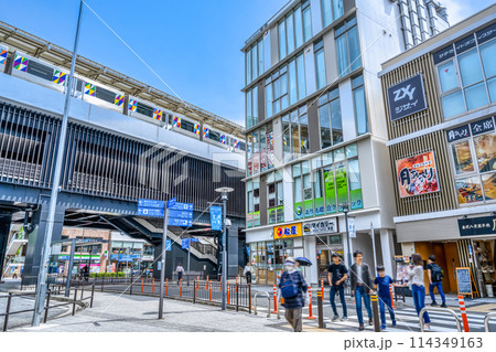 神奈川県横浜市の都市風景　金沢八景駅 114349163