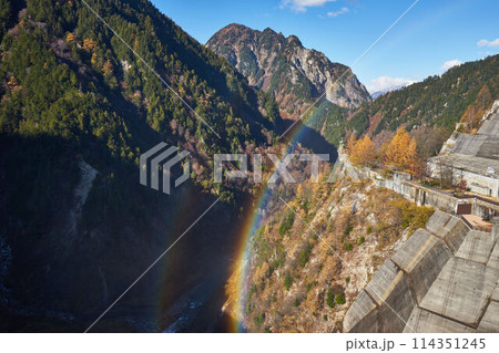 富山県 黒部ダムから見た黒部別山 富山県 黒部ダムから見た黒部別山 114351245