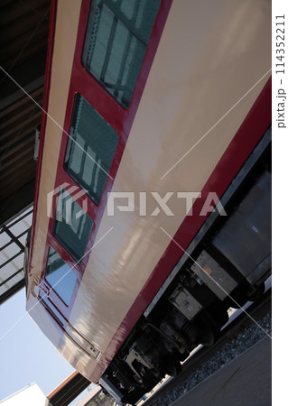 かつて越後の地で活躍した国鉄485系電車(1500番台) 114352211