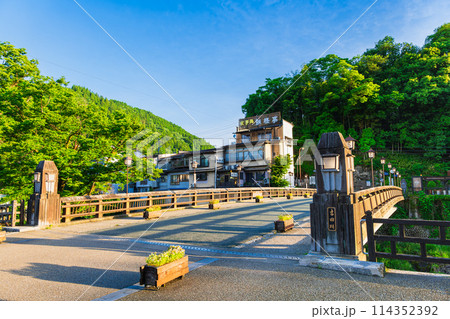 郡上八幡　新橋と吉田川　朝景 114352392