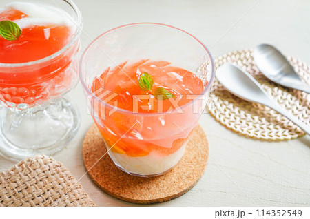 冷たいデザート 冷たいデザート 114352549