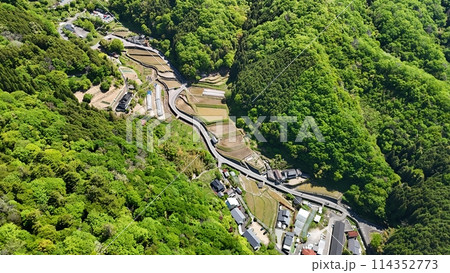 天空の山城【備中松山城】ドローン空撮_BTM_No62 114352773