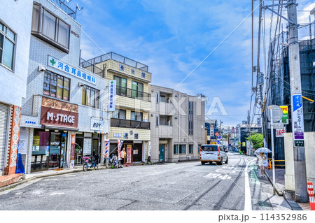 神奈川県横浜市の都市風景 京急富岡駅 神奈川県横浜市の都市風景 京急富岡駅 114352986