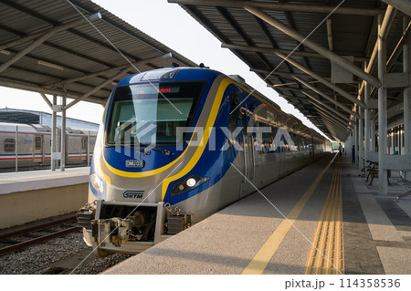 マレーシア鉄道 DUM 気動車 TUMPAT駅 マレーシア鉄道 DUM 気動車 TUMPAT駅 114358536