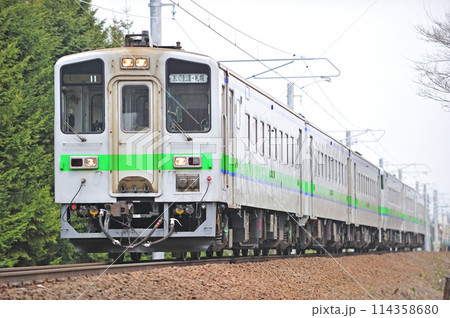 札沼線　石狩太美ーあいの里公園　JR北海道　キハ141+キハ142+キハ143＋キハ48＋キハ141 114358680