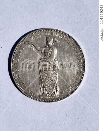 自由主義の象徴 1ターラー銀貨フランクフルト 射撃祭1862年 自由主義の象徴 1ターラー銀貨フランクフルト 射撃祭1862年 114359248