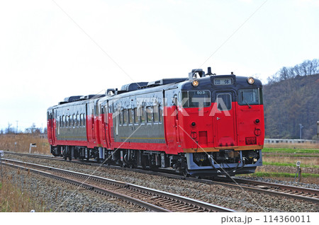 室蘭本線 有珠ー長和 JR北海道 キハ400系 キハ400-503(苗穂) お座敷 室蘭本線 有珠ー長和 JR北海道 キハ400系 キハ400-503(苗穂) お座敷 114360011