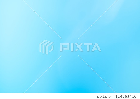 ライトブルーカラーグラデーション (背景素材) ライトブルーカラーグラデーション (背景素材) 114363416
