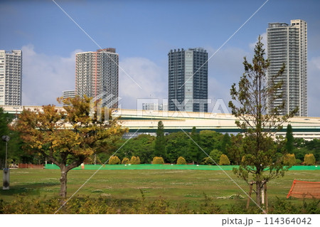 辰巳の森海浜公園の風景(東京都江東区) 辰巳の森海浜公園の風景(東京都江東区) 114364042