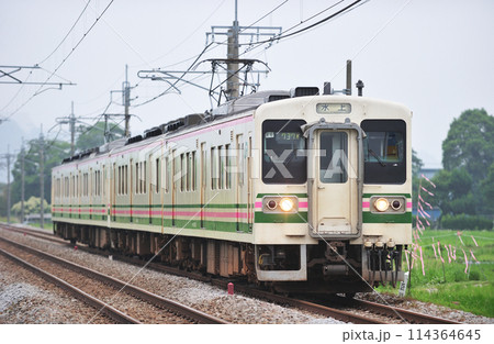 上越線 後閑ー沼田 JR東日本 107系 R6編成(高崎) 上越線 後閑ー沼田 JR東日本 107系 R6編成(高崎) 114364645