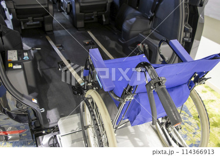 福祉車両 車椅子 福祉車両 車椅子 114366913
