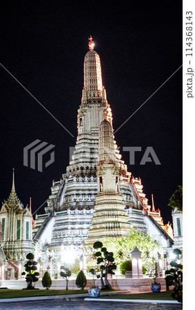 ワットアルン 縦写真 ワットアルン 縦写真 114368143