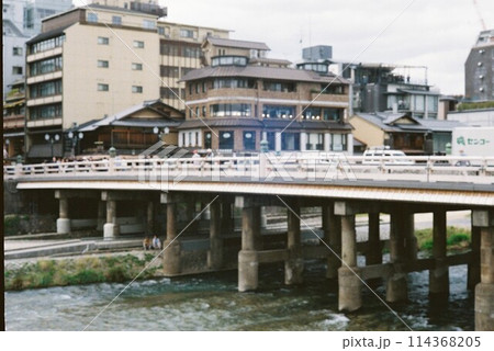 京の街中 114368205