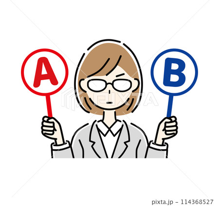 AかBを選ぶビジネスウーマン 114368527