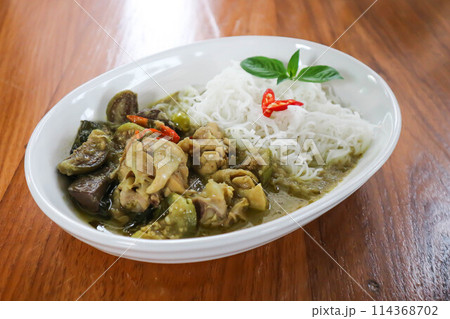 chicken curry , green curry chicken or chicken soup with vermicelli 114368702