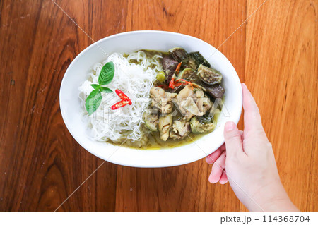 chicken curry , green curry chicken or chicken soup with vermicelli or Spicy Chicken Soup chicken curry , green curry chicken or chicken soup with vermicelli or Spicy Chicken Soup 114368704