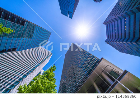 日本の東京都市景観 大手町の摩天楼。大手町プレイス（画面右下）やアーバンネット大手町ビルなど＝28日 114368860