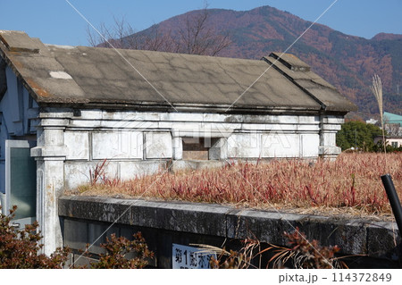 長野県の水道局の浄水場風景です。 114372849