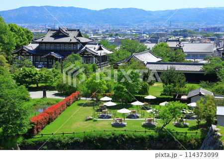 奈良県大和郡山市　郡山城跡天守台から見た市街地眺望 114373099