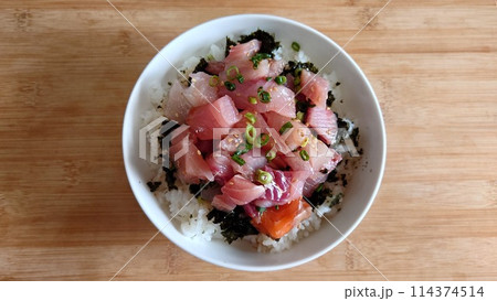 海鮮丼 114374514