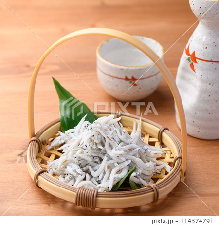 しらす( 釜揚げしらす ) しらす( 釜揚げしらす ) 114374791