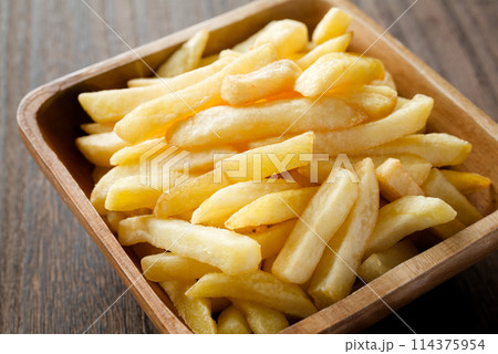 フライドポテト 114375954