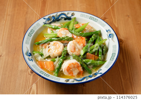エビとアスパラの中華炒め 114376025