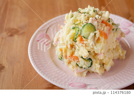 ポテトサラダ 114376180