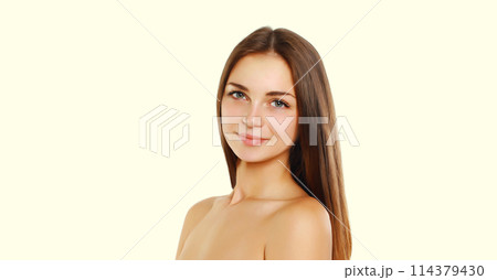 Beauty portrait of brunette young woman on white studio background 114379430