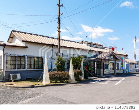 NHK連続テレビ小説ブギウギゆかりの地として賑わう引田駅(香川県東かがわ市) NHK連続テレビ小説ブギウギゆかりの地として賑わう引田駅(香川県東かがわ市) 114379892