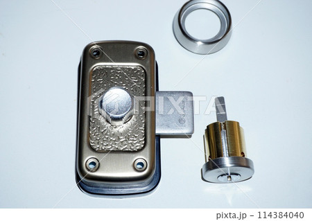 DIY 鍵の交換 DIY 鍵の交換 114384040