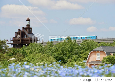 ジブリパークから見たリニモの風景 114384262