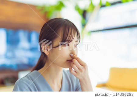 女性ポートレート 114386285