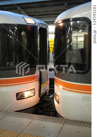 373系ムーンライトながら 切り離し（名古屋駅） 114393281