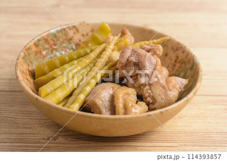 タケノコと鶏肉の煮物 タケノコと鶏肉の煮物 114393857