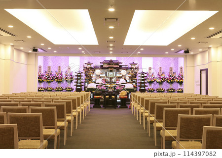 葬式会場 祭壇のイメージ画像 葬式会場 祭壇のイメージ画像 114397082