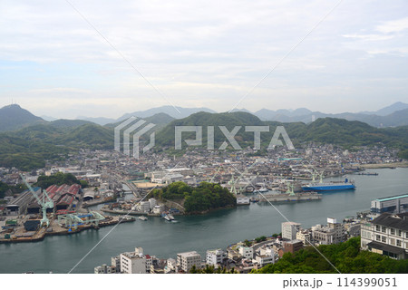 尾道千光寺頂上展望台より向島を望む-5 尾道千光寺頂上展望台より向島を望む-5 114399051