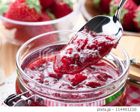 手作りの苺ジャム　（和歌山県産 まりひめ） 114401210