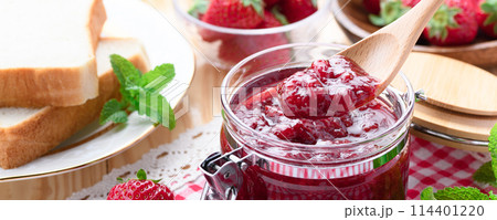 手作りの苺ジャム　（和歌山県産 まりひめ） 114401220