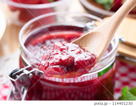 手作りの苺ジャム　（和歌山県産 まりひめ） 114401230