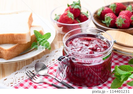 手作りの苺ジャム　（和歌山県産 まりひめ） 114401231