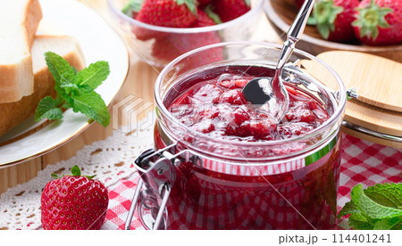 手作りの苺ジャム　（和歌山県産 まりひめ） 114401241