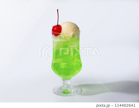 クリームソーダと影 114402641