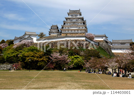 日本の城 姫路城 三の丸広場からの景観 日本の城 姫路城 三の丸広場からの景観 114403001