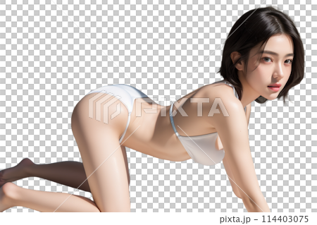 白い水着の女性 114403075