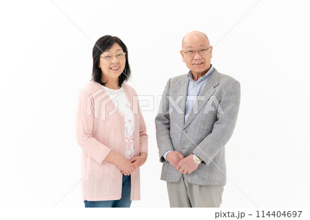 シニア夫婦　仲良し 114404697