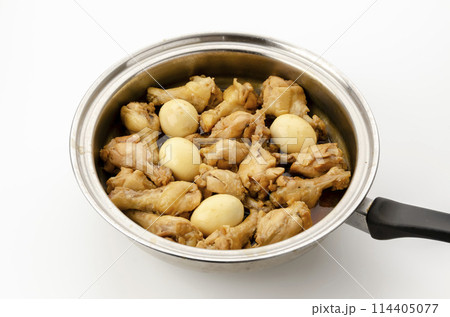 鶏手羽元とたまごの甘辛煮 114405077