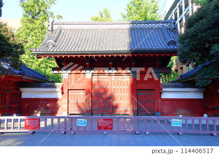 東京大学赤門　本郷キャンパスの旧加賀屋敷御守殿門（ごしゅでんもん）国の重要文化財　東京都文京区本郷 114406517